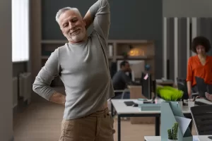 Comment maintenir une bonne posture en vieillissant