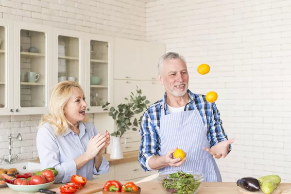 Aliments anti-âge : Intégrez-les à votre régime dès maintenant