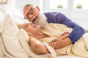 Communication dans le couple : la clé d'une sexualité heureuse à 50 ans